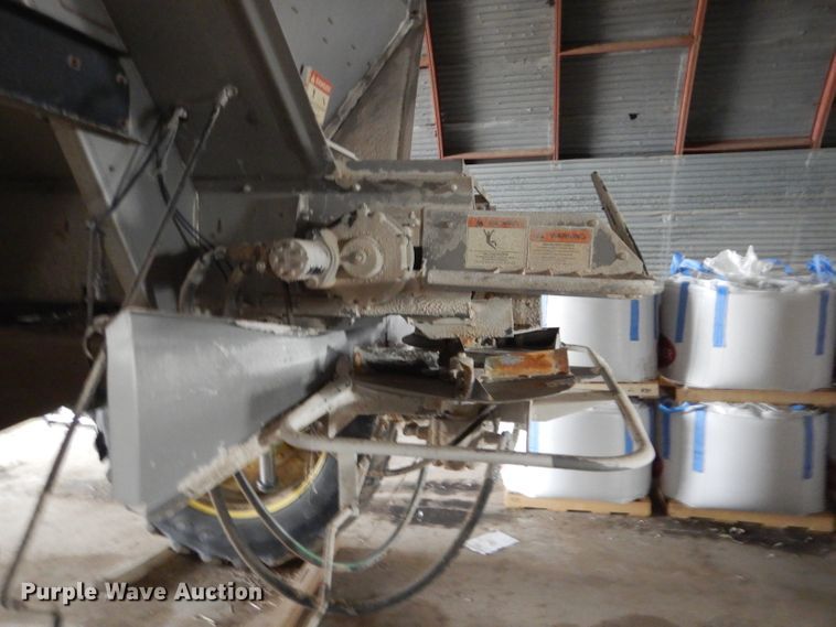 image for item LJ9846 2009 John Deere 4930  applicator