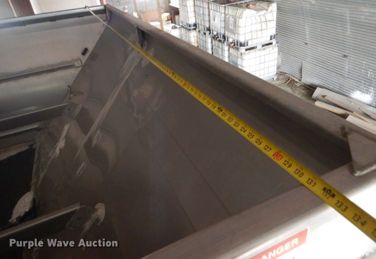 image for item LJ9846 2009 John Deere 4930  applicator