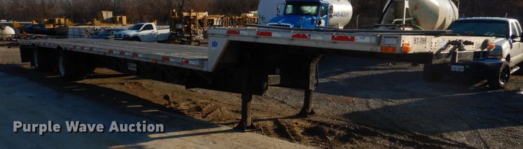 image for item DH8211 2005 Transcraft D-Eagle W2  drop deck trailer