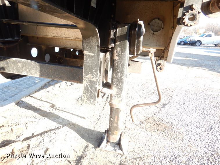 image for item DH8211 2005 Transcraft D-Eagle W2  drop deck trailer