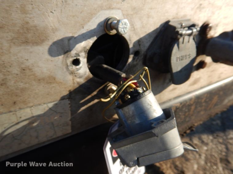 image for item DH8211 2005 Transcraft D-Eagle W2  drop deck trailer