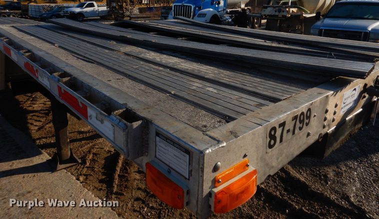 image for item DH8211 2005 Transcraft D-Eagle W2  drop deck trailer