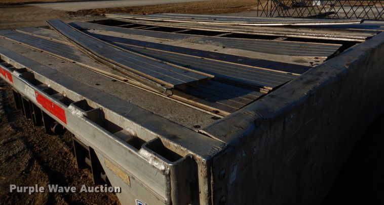 image for item DH8211 2005 Transcraft D-Eagle W2  drop deck trailer