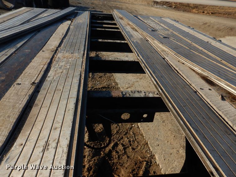 image for item DH8211 2005 Transcraft D-Eagle W2  drop deck trailer