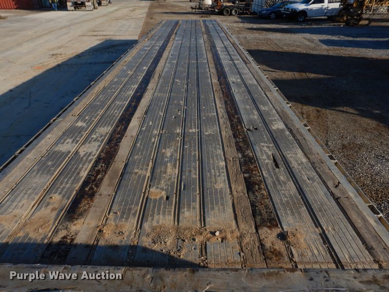 image for item DH8211 2005 Transcraft D-Eagle W2  drop deck trailer