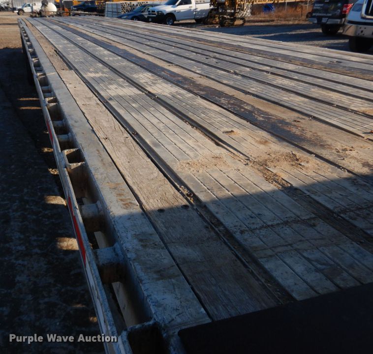 image for item DH8211 2005 Transcraft D-Eagle W2  drop deck trailer