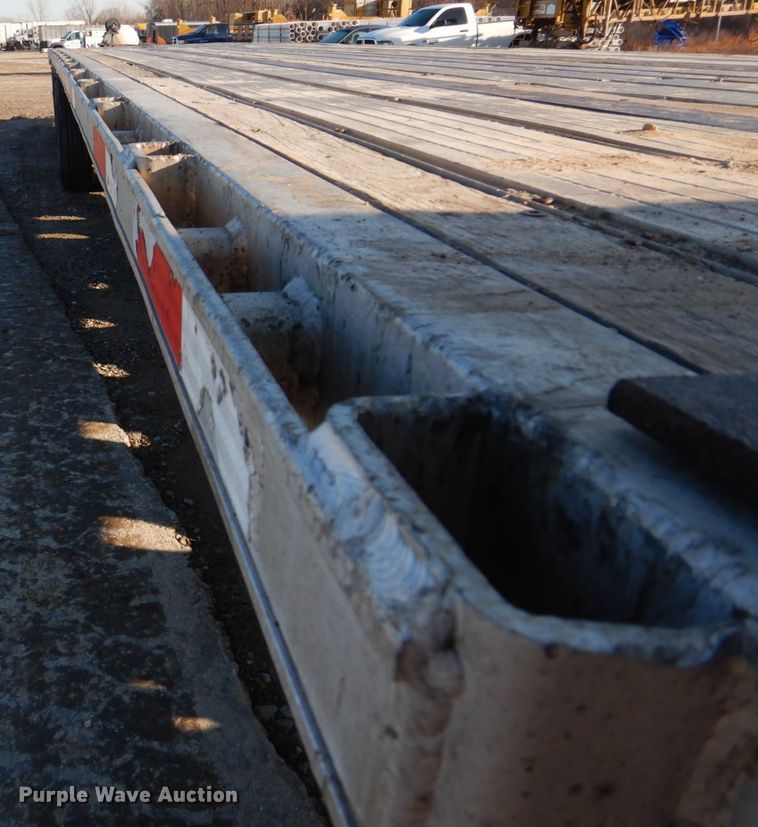 image for item DH8211 2005 Transcraft D-Eagle W2  drop deck trailer