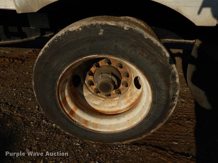 image for item DH8211 2005 Transcraft D-Eagle W2  drop deck trailer