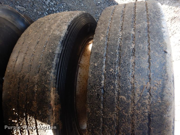 image for item DH8211 2005 Transcraft D-Eagle W2  drop deck trailer