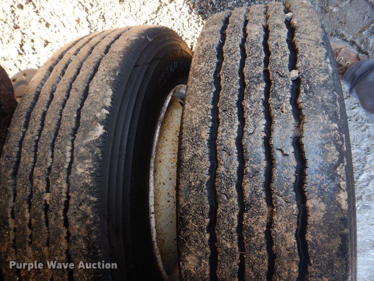 image for item DH8211 2005 Transcraft D-Eagle W2  drop deck trailer