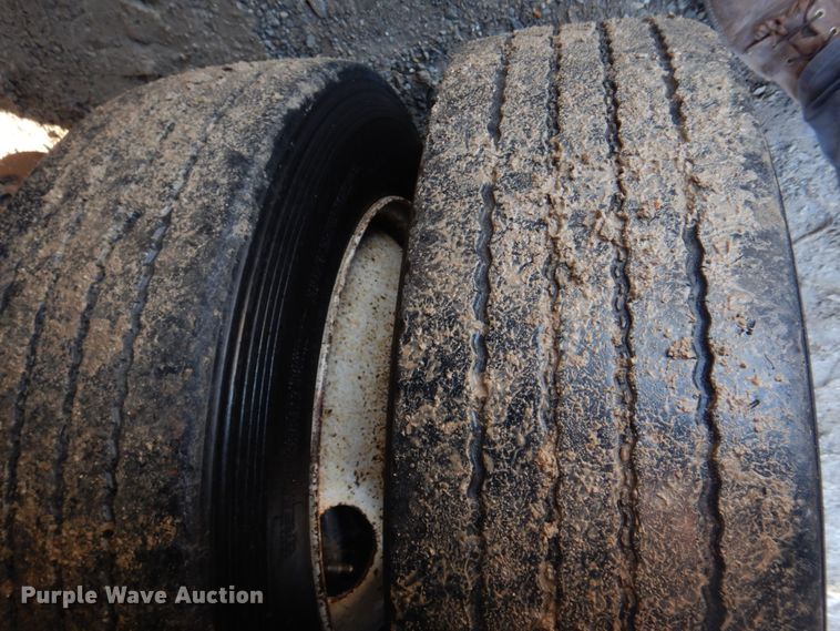 image for item DH8211 2005 Transcraft D-Eagle W2  drop deck trailer