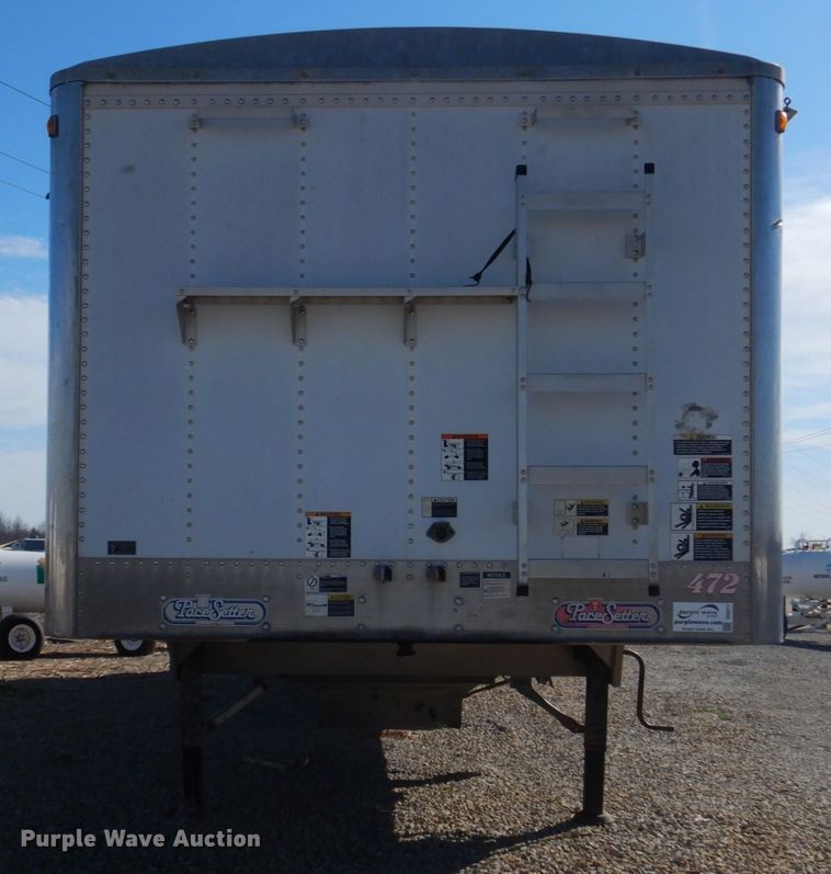 image for item DH8217 2000 Wilson DWH-400 Pace Setter  grain trailer