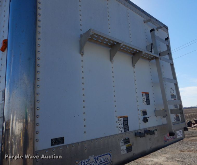 image for item DH8217 2000 Wilson DWH-400 Pace Setter  grain trailer