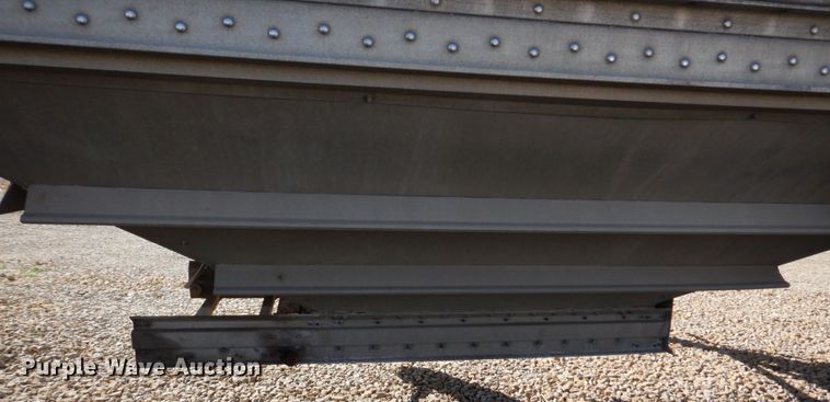 image for item DH8217 2000 Wilson DWH-400 Pace Setter  grain trailer