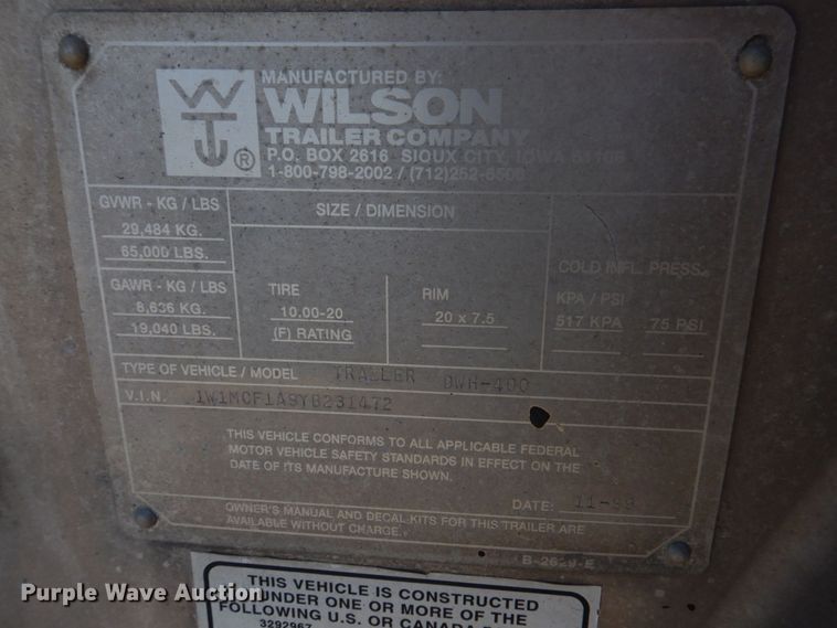 image for item DH8217 2000 Wilson DWH-400 Pace Setter  grain trailer