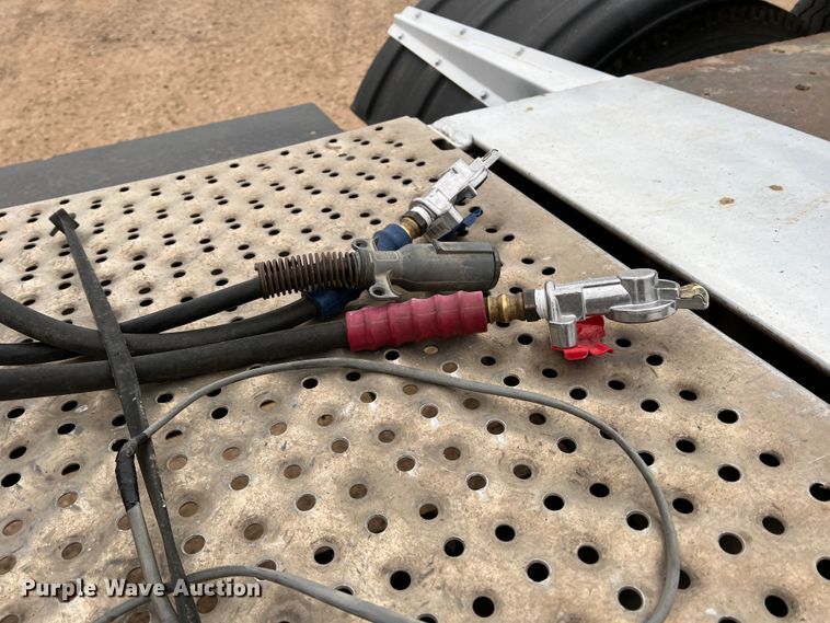 image for item DJ7617 1990 Mack CH613  semi truck