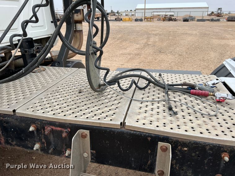 image for item DJ7617 1990 Mack CH613  semi truck