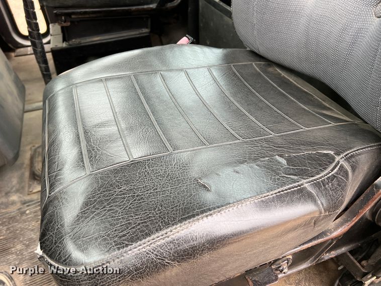 image for item DJ7617 1990 Mack CH613  semi truck