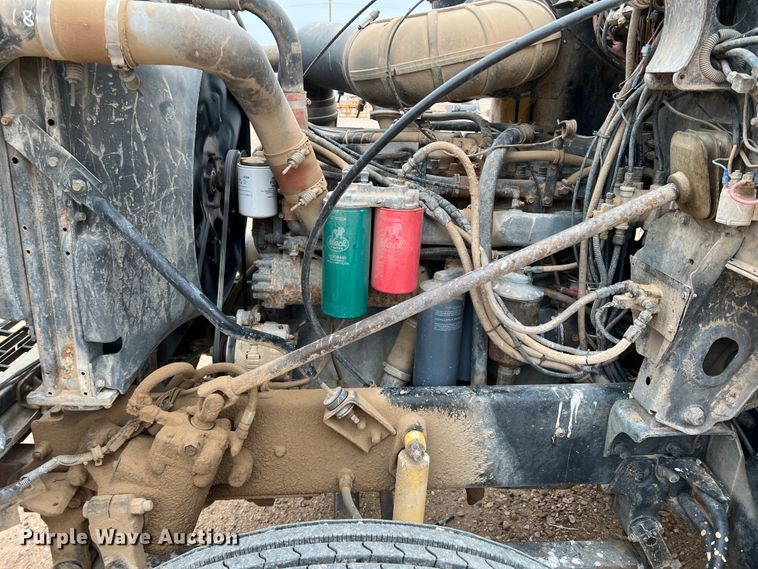 image for item DJ7617 1990 Mack CH613  semi truck