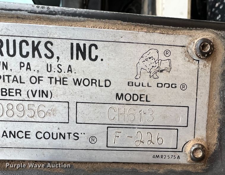 image for item DJ7617 1990 Mack CH613  semi truck