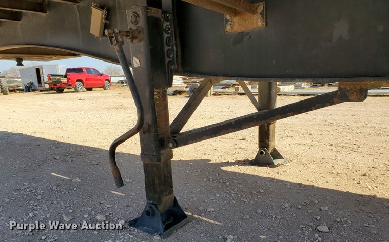 image for item DJ8930 2009 Utility Trailers  flatbed trailer