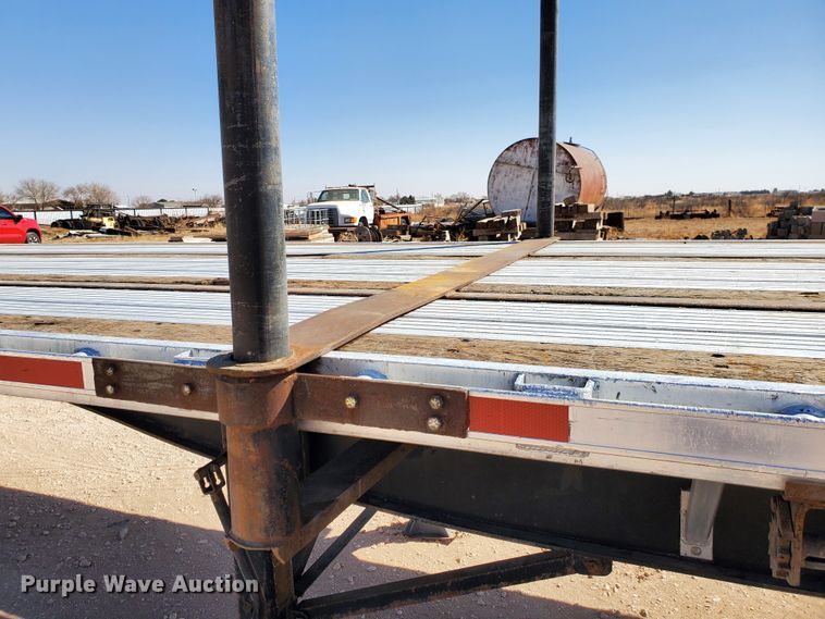 image for item DJ8930 2009 Utility Trailers  flatbed trailer