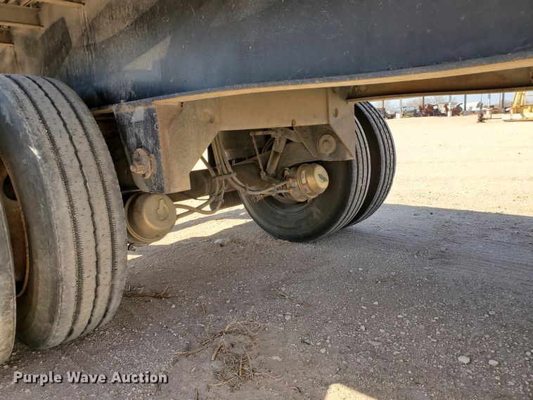 image for item DJ8930 2009 Utility Trailers  flatbed trailer