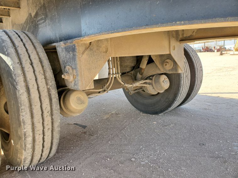 image for item DJ8930 2009 Utility Trailers  flatbed trailer