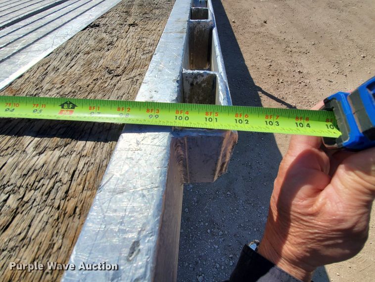 image for item DJ8930 2009 Utility Trailers  flatbed trailer