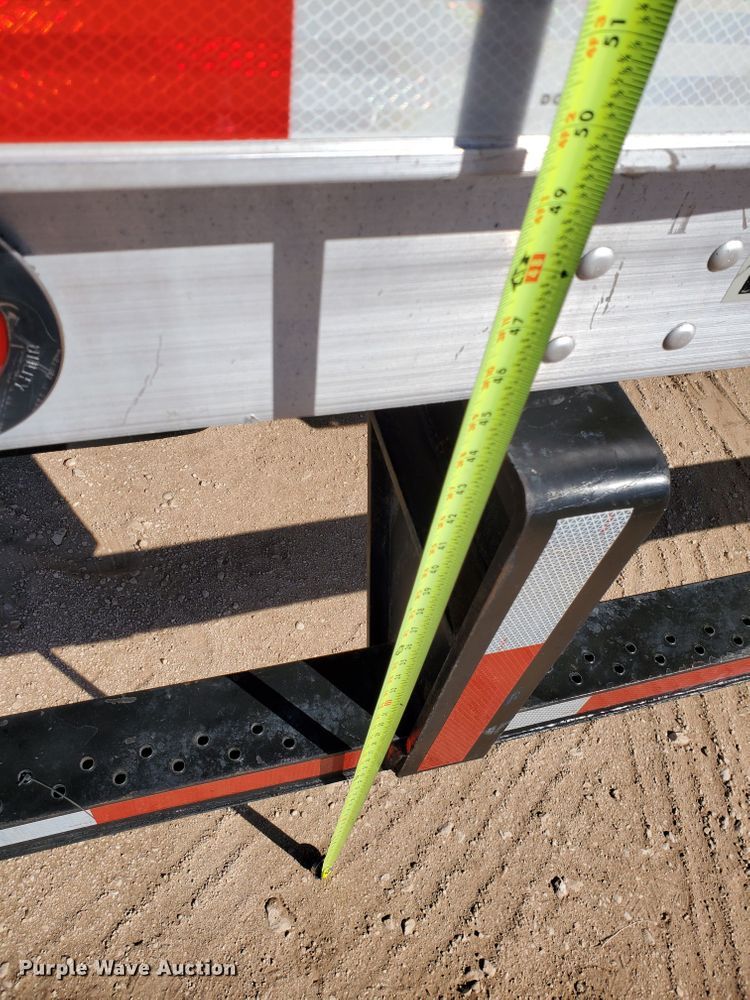 image for item DJ8930 2009 Utility Trailers  flatbed trailer