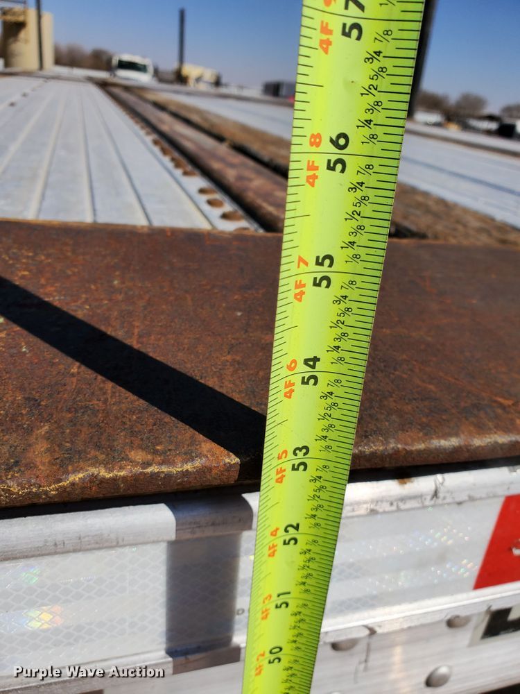 image for item DJ8930 2009 Utility Trailers  flatbed trailer