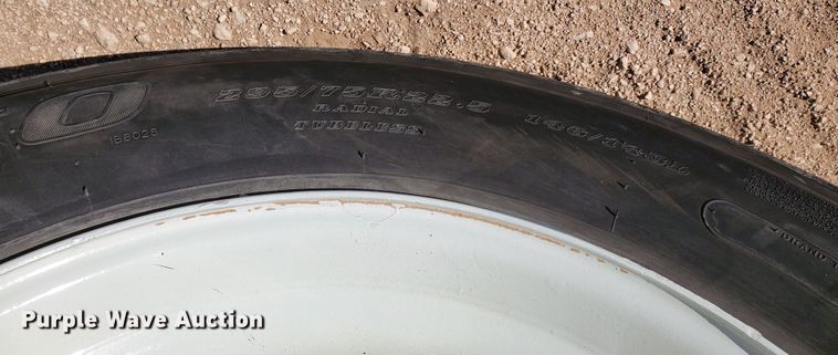 image for item DJ8930 2009 Utility Trailers  flatbed trailer