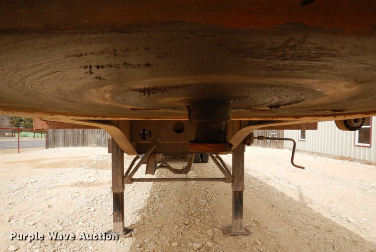 image for item DK0255 2000 Transcraft  flatbed trailer