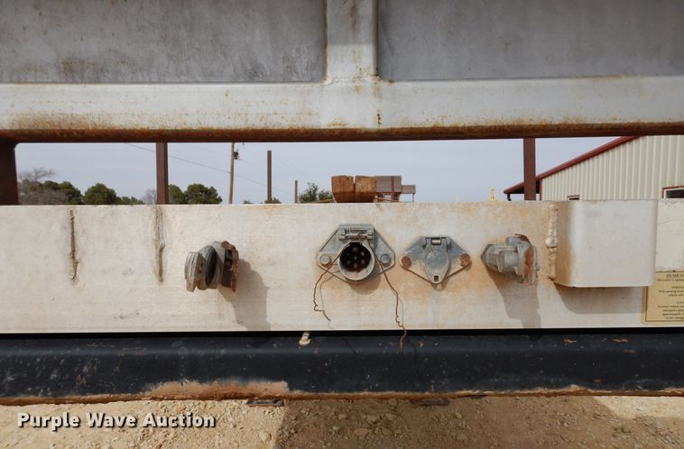 image for item DK0255 2000 Transcraft  flatbed trailer