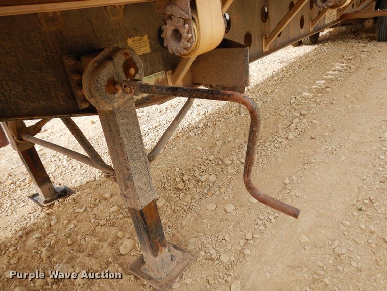 image for item DK0255 2000 Transcraft  flatbed trailer