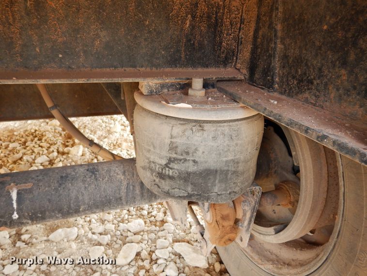 image for item DK0255 2000 Transcraft  flatbed trailer