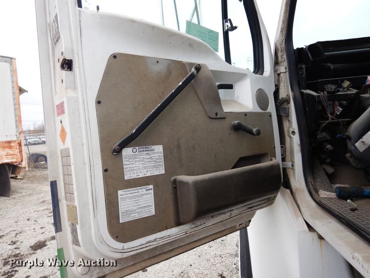 image for item DK0285 2005 Sterling Acterra  box truck