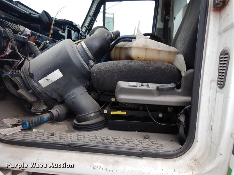 image for item DK0285 2005 Sterling Acterra  box truck