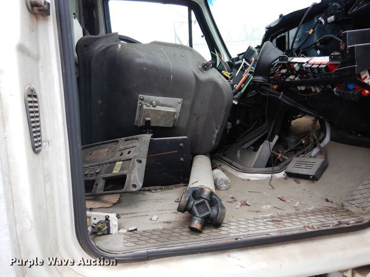 image for item DK0285 2005 Sterling Acterra  box truck