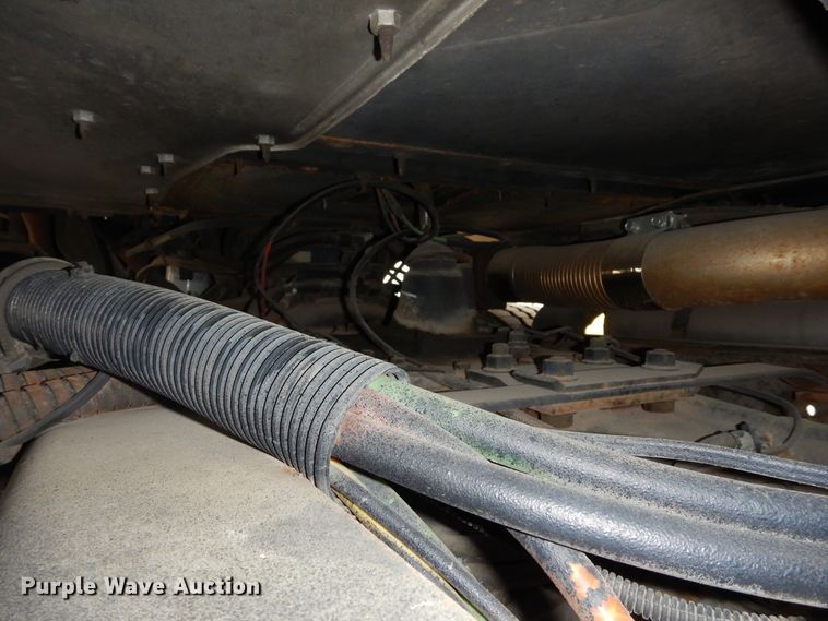 image for item DK0286 2000 International 2554  truck with pump