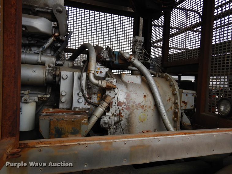 image for item DK0286 2000 International 2554  truck with pump