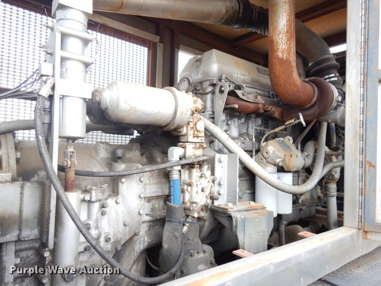 image for item DK0286 2000 International 2554  truck with pump