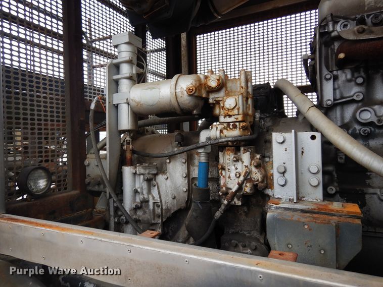 image for item DK0286 2000 International 2554  truck with pump