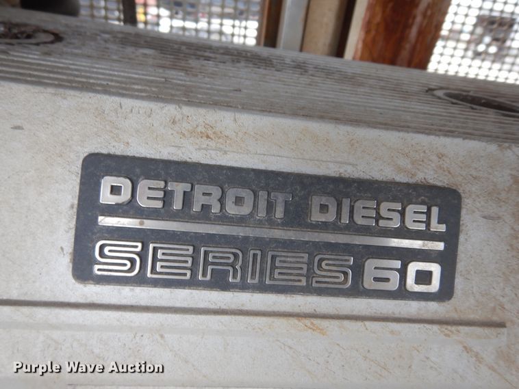 image for item DK0286 2000 International 2554  truck with pump