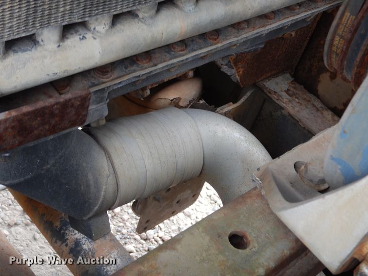 image for item DK0286 2000 International 2554  truck with pump