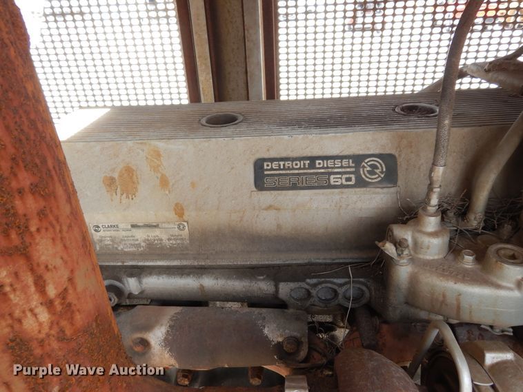 image for item DK0286 2000 International 2554  truck with pump