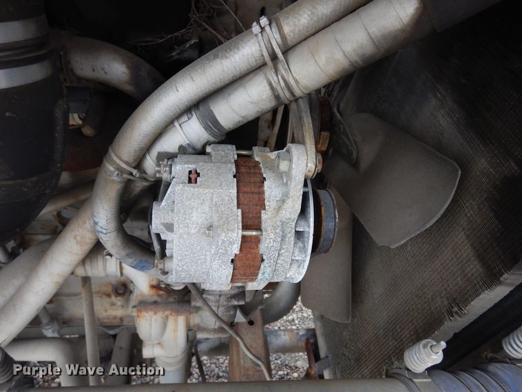 image for item DK0286 2000 International 2554  truck with pump