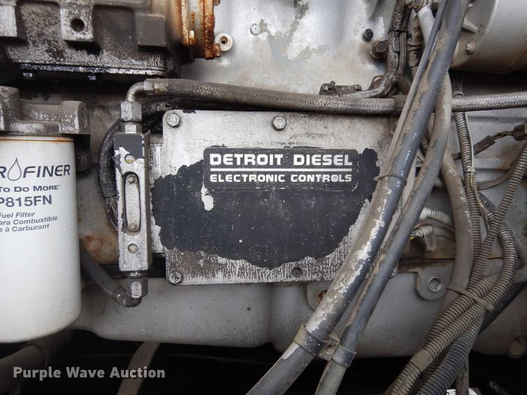 image for item DK0286 2000 International 2554  truck with pump