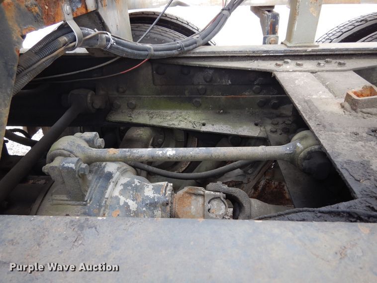 image for item DK0286 2000 International 2554  truck with pump