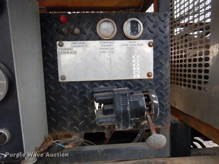 image for item DK0286 2000 International 2554  truck with pump